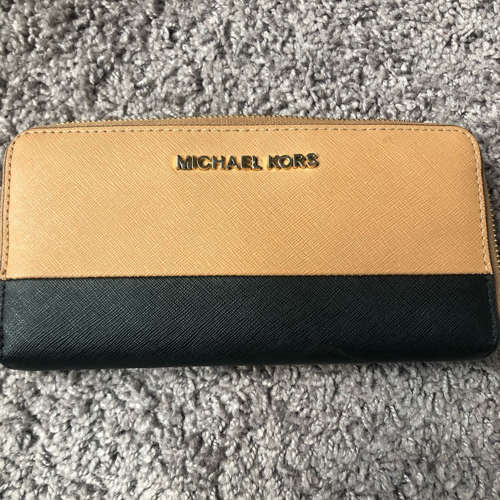 Michael Kors wallet